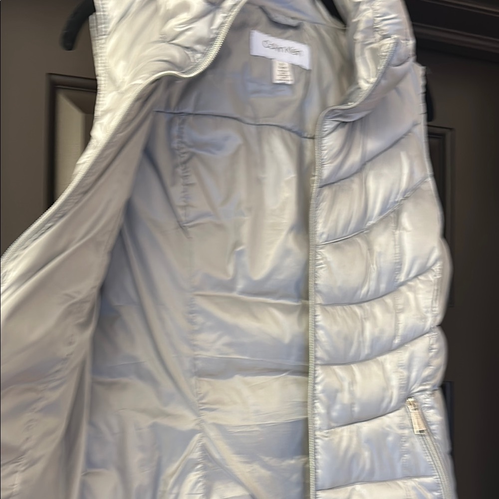 Calvin Klein Women's Silver Puffer Vest - Picture 4 of 7